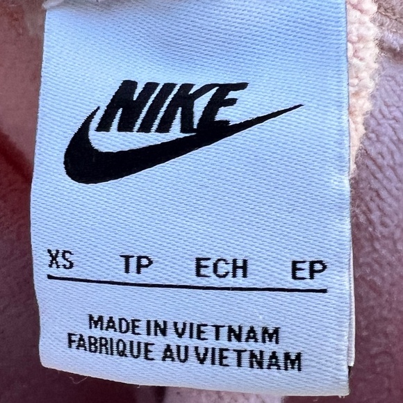 Nike Sportswear Club Fleece Shorts XS Light Pink Womens Cotton Blend - Picture 3 of 5